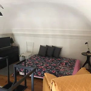 Casa Pulvirenti Appartamento Aeroporto di Catania Fontana Rossa